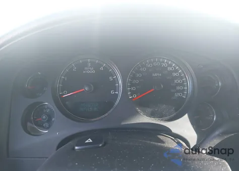 2013 Chevrolet Suburban 1500 Lt z USA, uszkodzony, nr VIN 1GNSCJE02DR239766